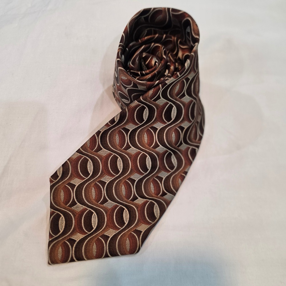 Crazy Horse Necktie Mens OS Brown Excellent Silk Geometric Wave Retro Claiborne